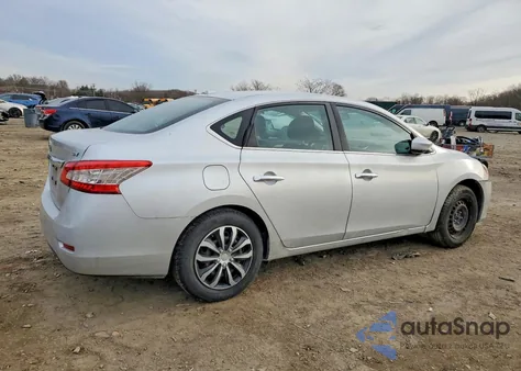2015 Nissan Sentra S z USA, uszkodzony, nr VIN 3N1AB7AP1FY231591